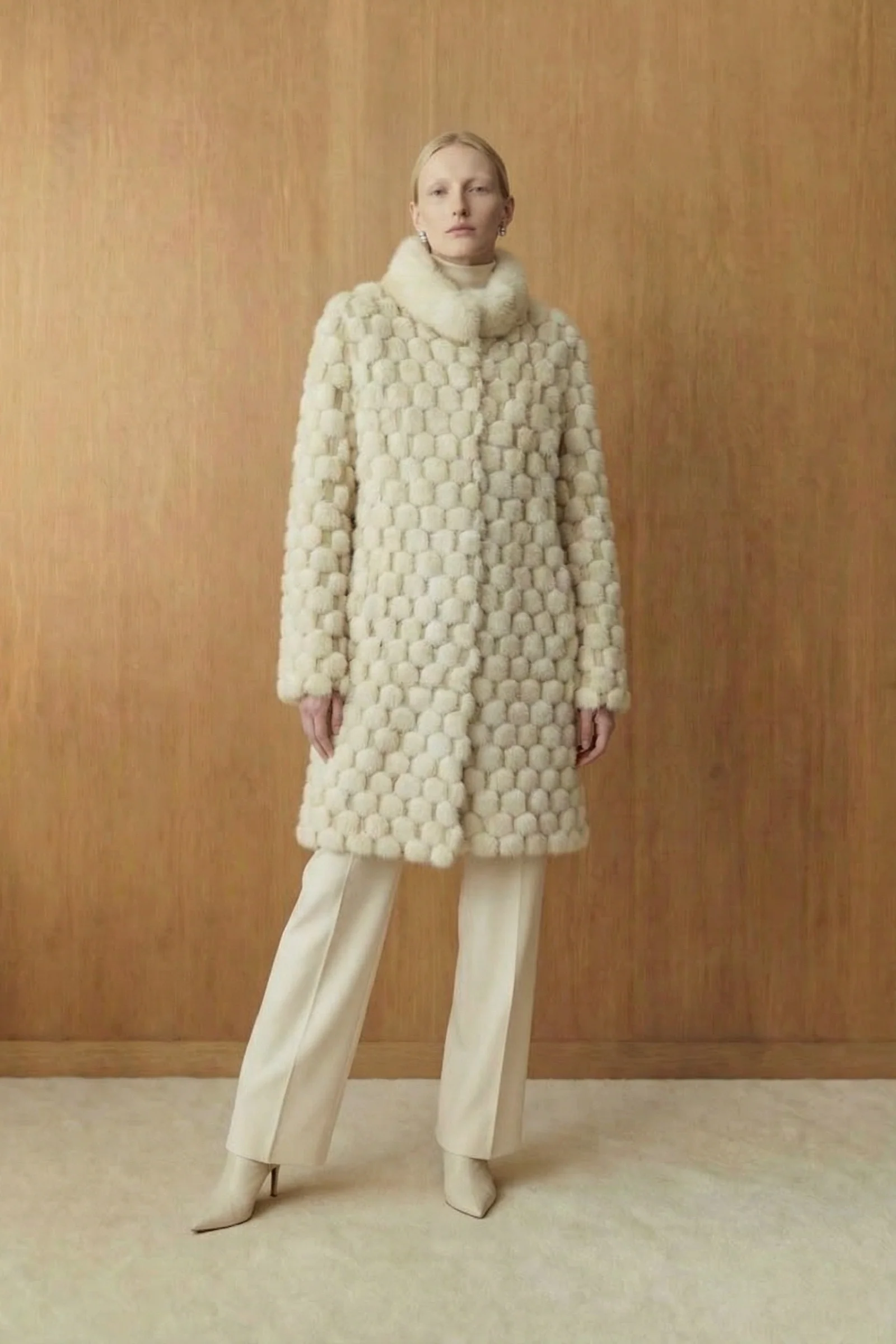 Noctelle Reversible Mink Coat - Image 11