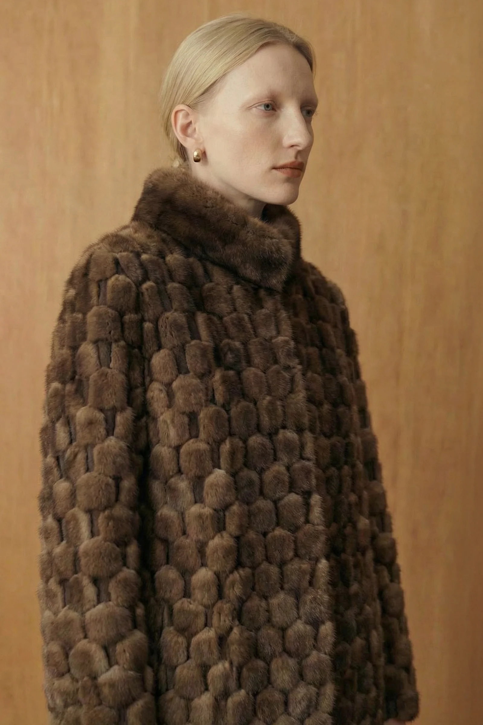 Noctelle Reversible Mink Coat - Image 9