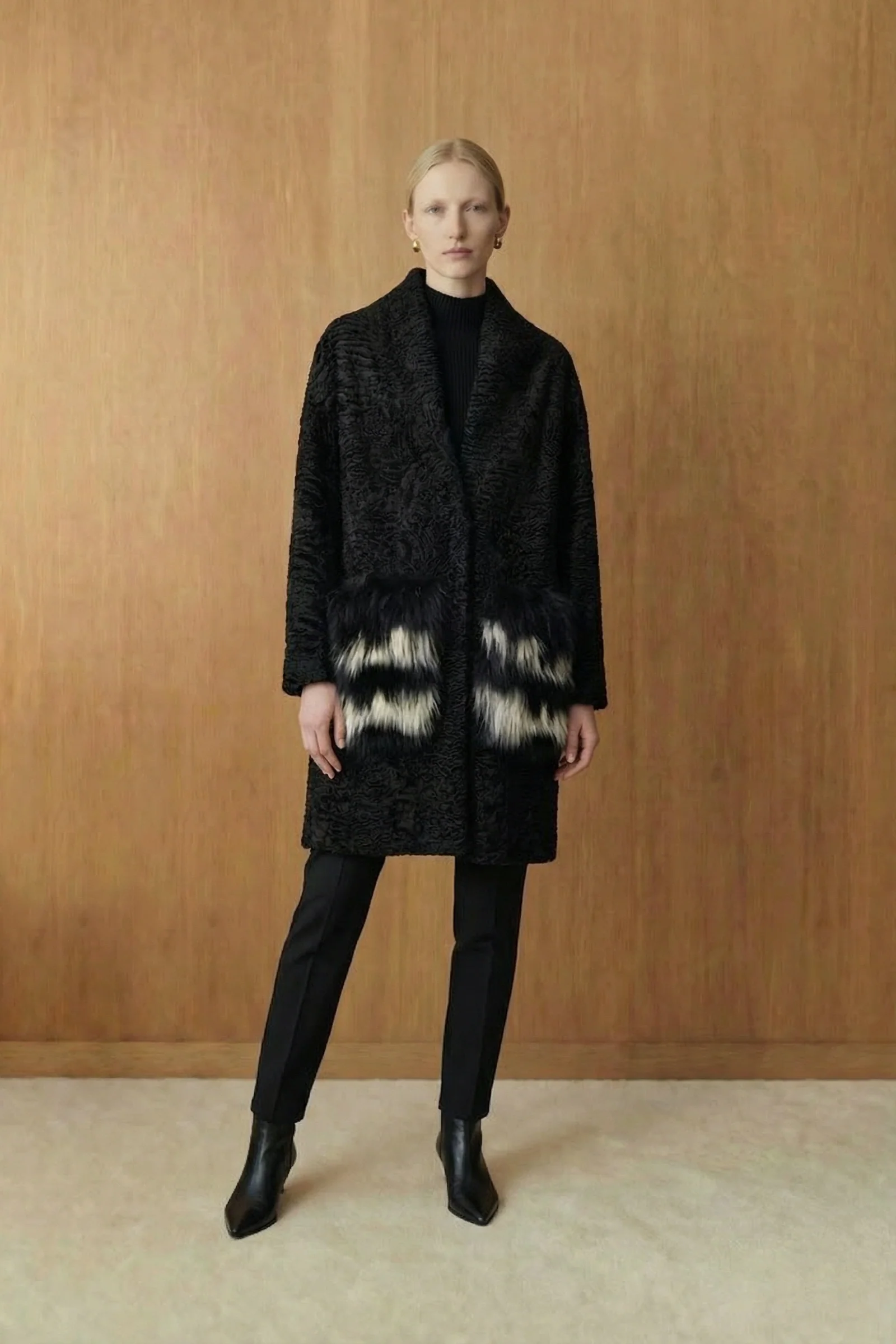 Noire Sauvage Swakara Coat