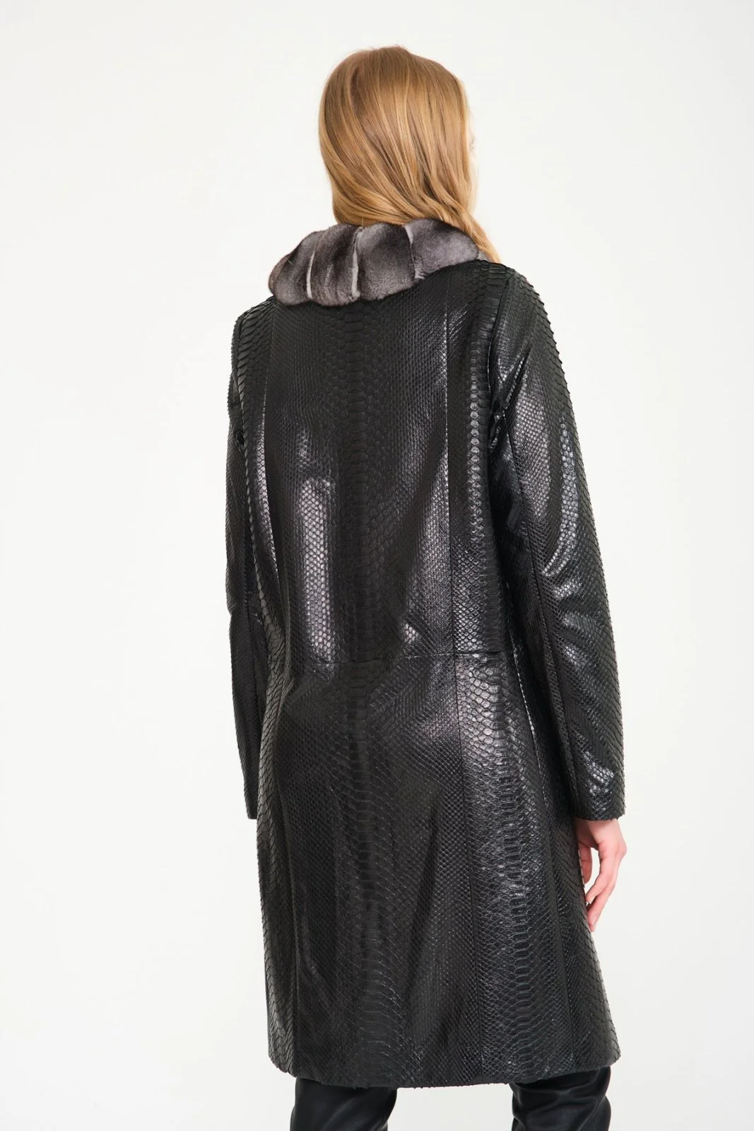 Serpentina Chinchilla Python Coat - Image 9
