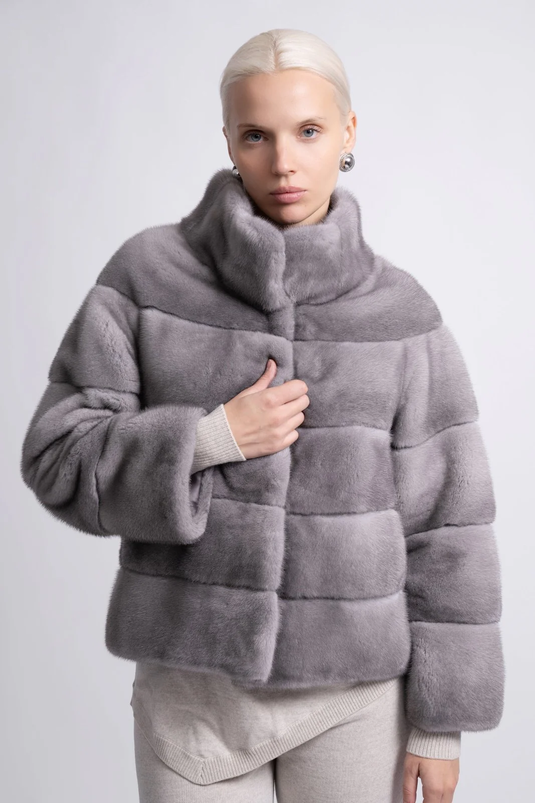 Smoky Pearl Mink Fur Jacket - Image 6