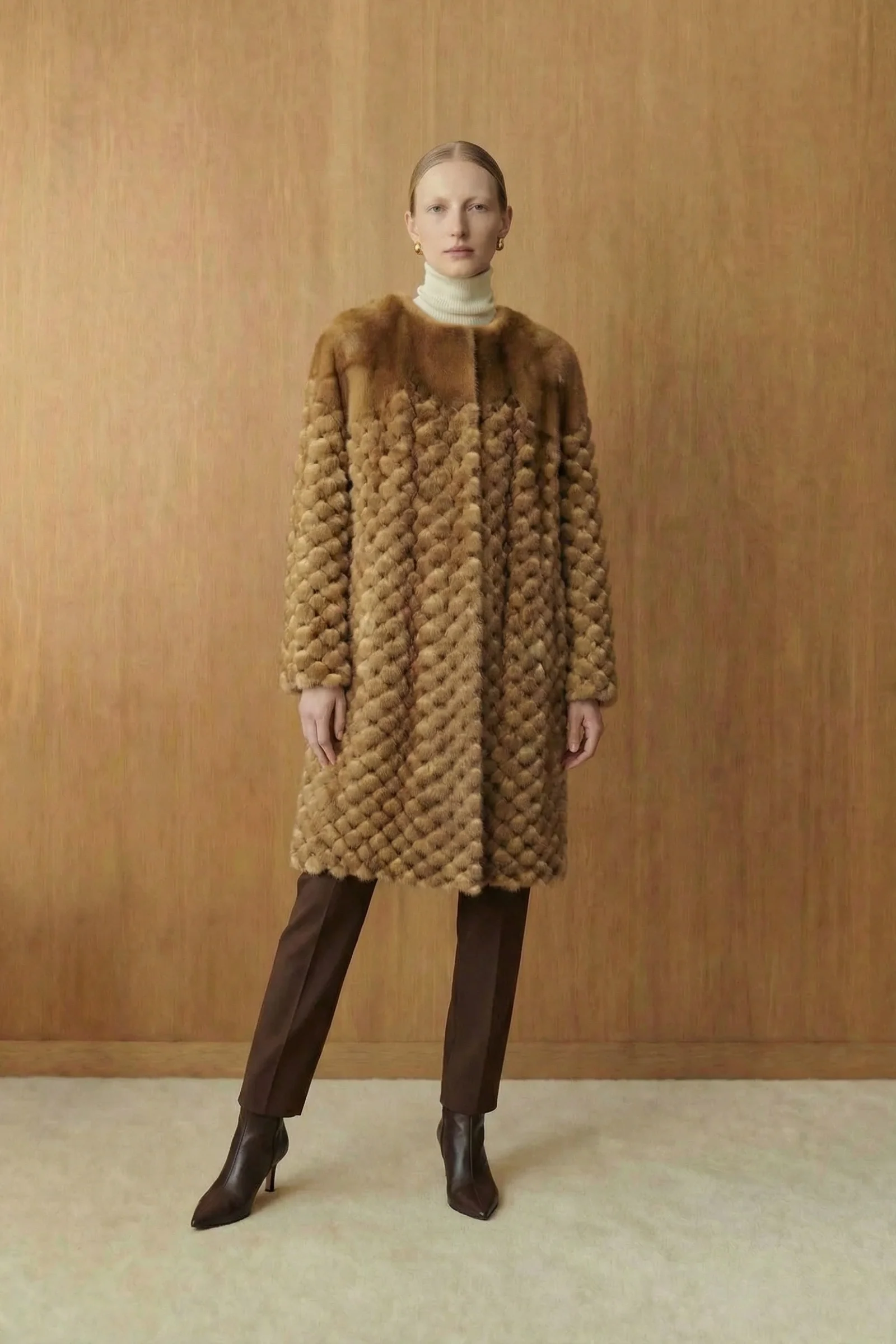 Veloura Mink Coat - Image 5