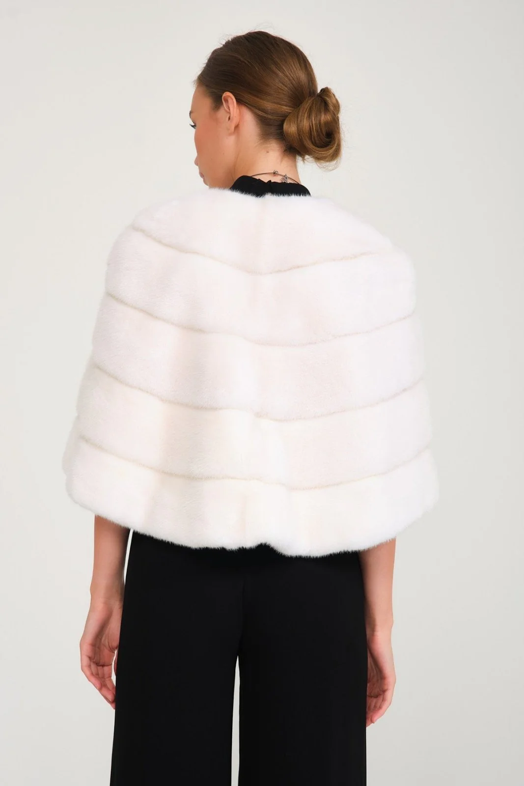 White Mink Fur Cape - Image 5