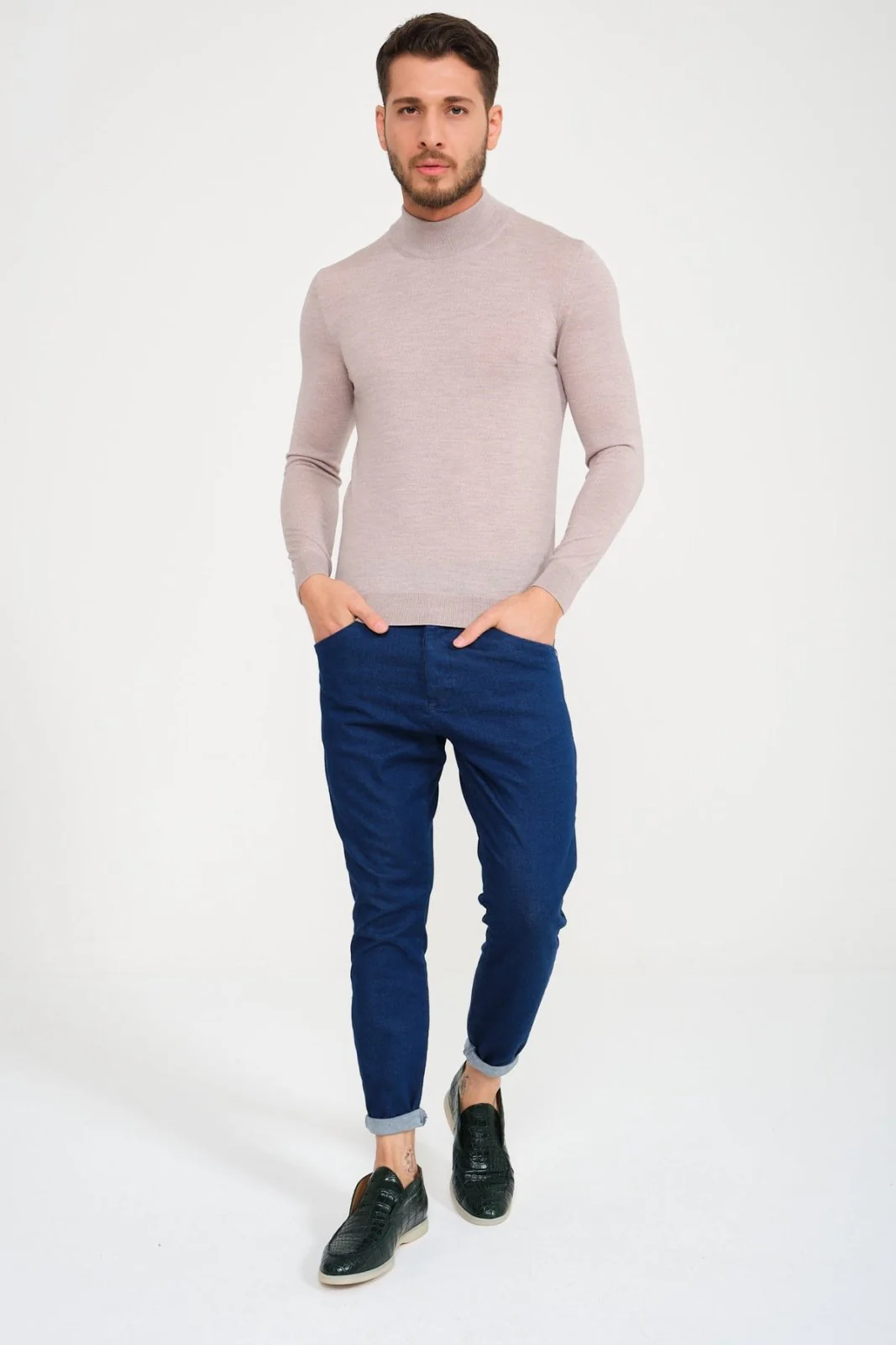 Wool Knit Sweater - Image 37